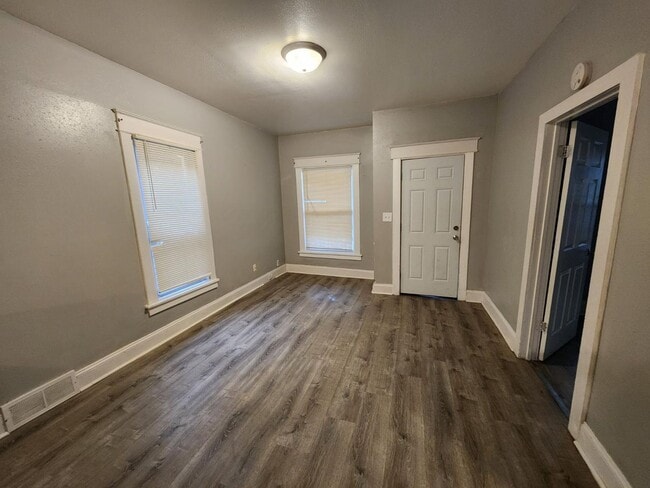 Building Photo - 2012 S 36th St