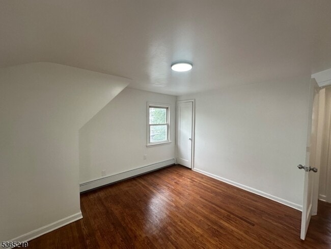 Building Photo - 57 Lindsley Pl