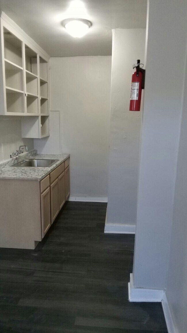 Foto del edificio - 11255 Charlemagne Ave