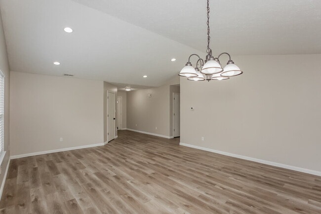 Foto del edificio - 16901 Peach Ln