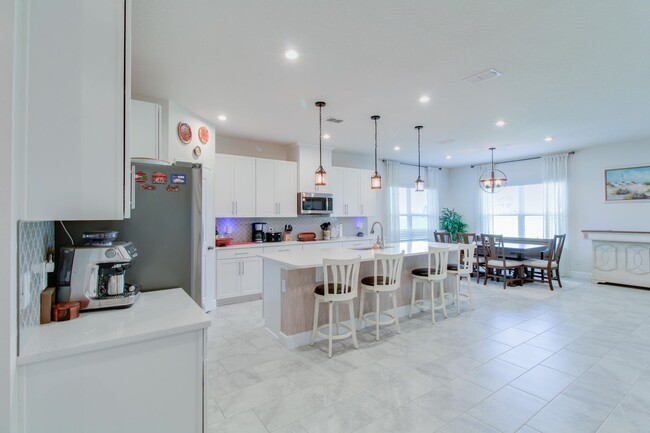 Foto del edificio - 3088 Hill Point St