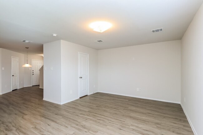 Foto del edificio - 947 Imperial Bend Dr