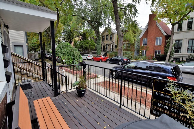 GREAT RESIDENTIAL STREET - 1828 N Bissell St