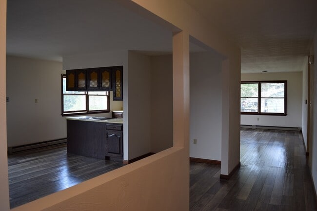 Building Photo - 869 Seibert Rd
