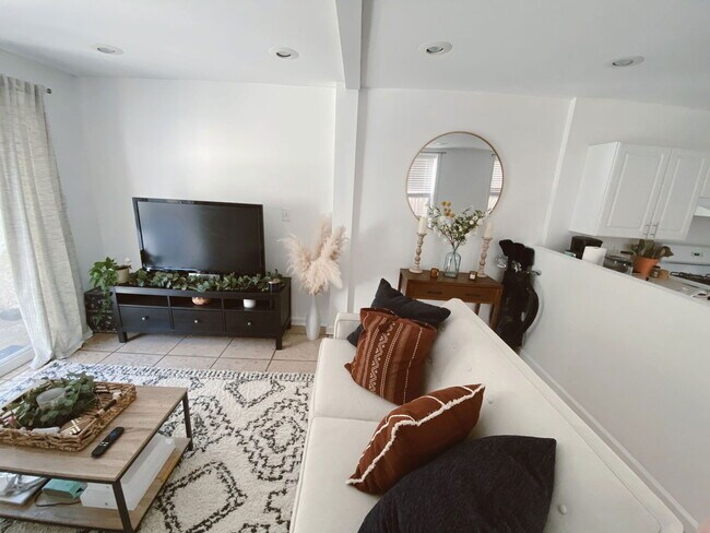 Foto del edificio - 1528 Bainbridge St