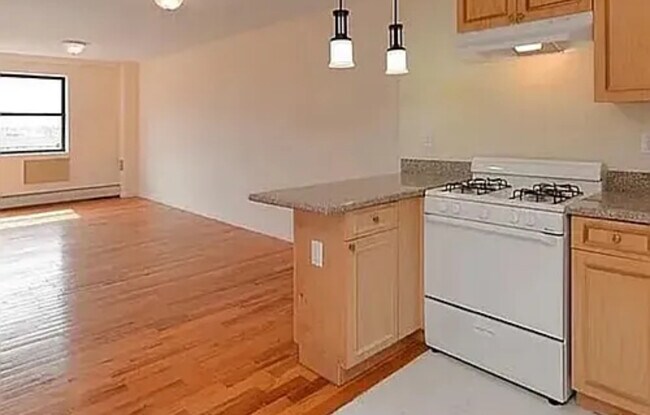 Foto del edificio - 44 Hilton Ave