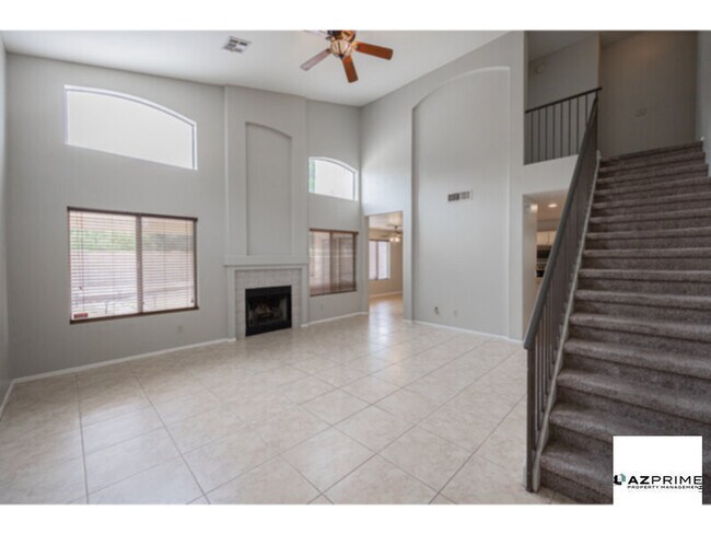 Building Photo - Elegant 3/2.5 Glendale Home in Hillcrest -...