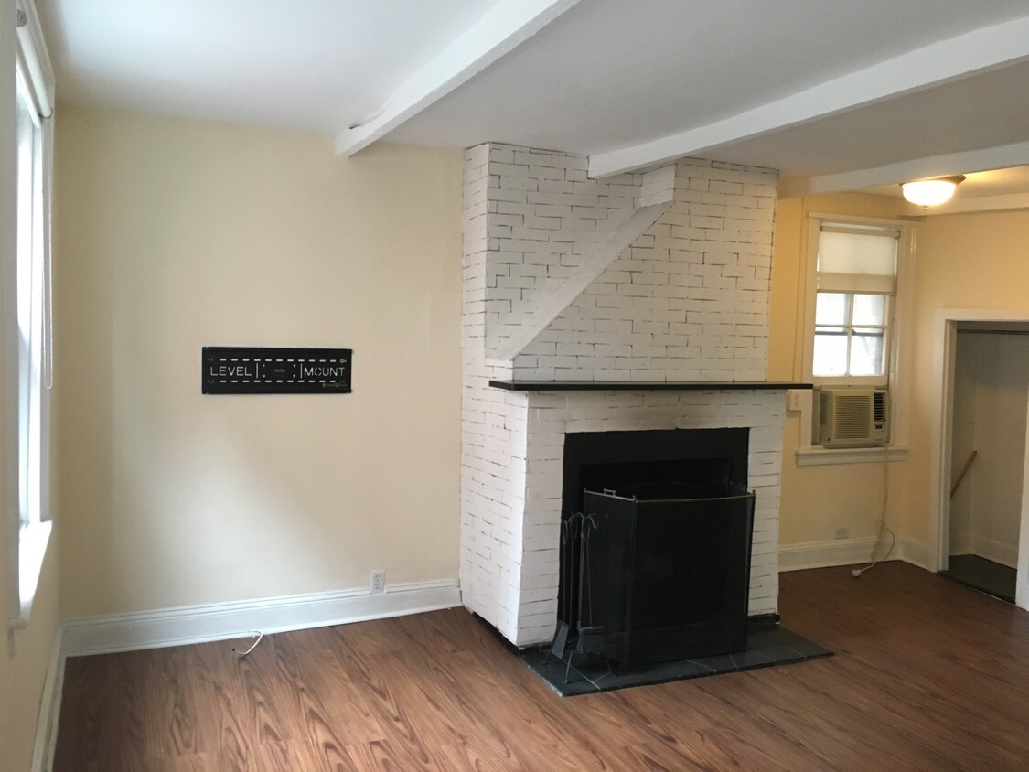 Primary Photo - 288 W 12th St