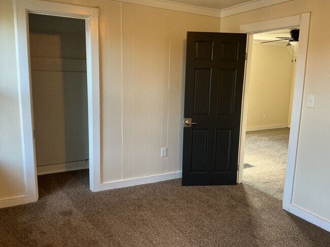 Foto del edificio - 2457 N 49th St