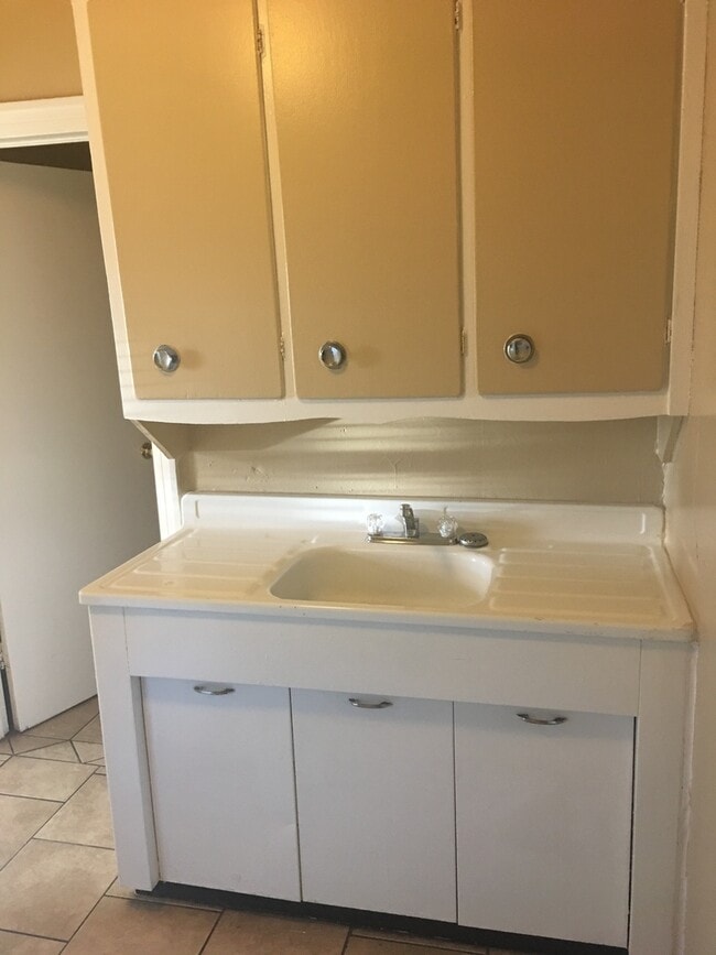 Foto del edificio - 4647 N Brady St