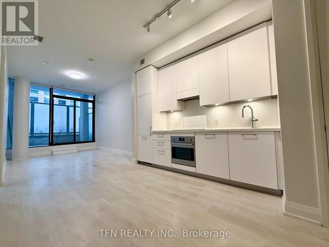 Building Photo - 33 Frederick Todd Wy