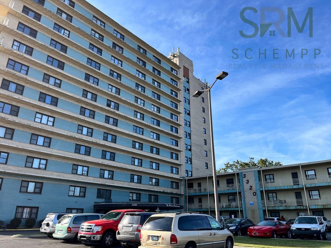 Updated 2BR/2BA on Bardstown Road with all utilities included now available! - Updated 2BR/2BA on Bardstown Road with all utilities included now available!