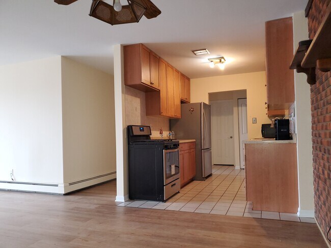 Foto del edificio - 8974 N Western Ave