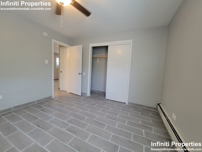 Building Photo - 2068 W 135th St