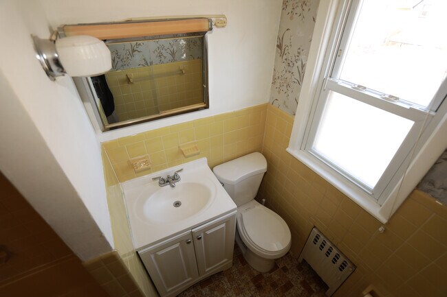 Foto del edificio - 10649 96th St