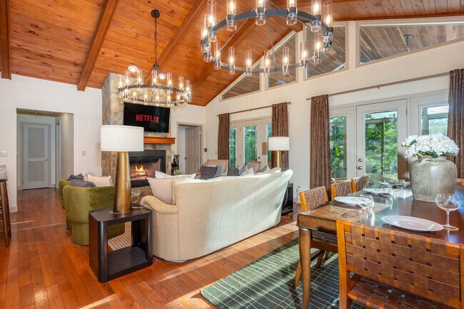 Foto del edificio - 1936 El Miner Dr