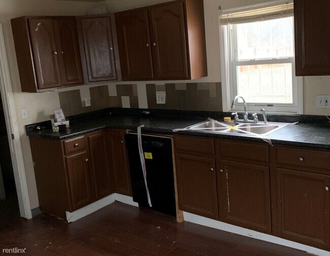 Foto del edificio - 3 br, 2 bath House - 187 Chester St