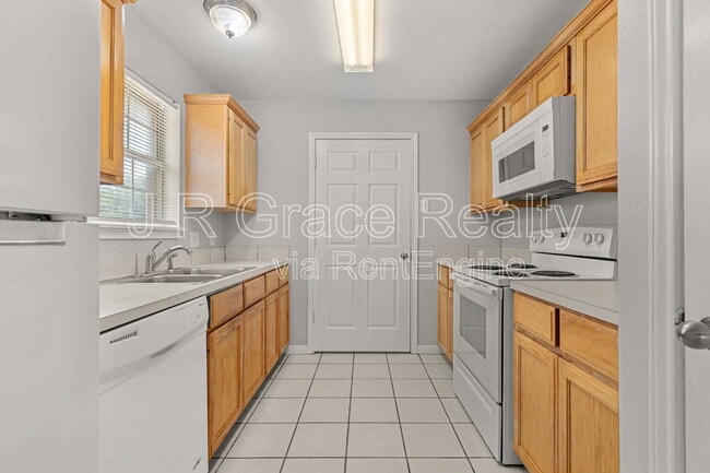 Building Photo - 10217 Hyacinth Ln