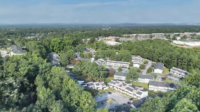 - Colonial Pointe Apartments