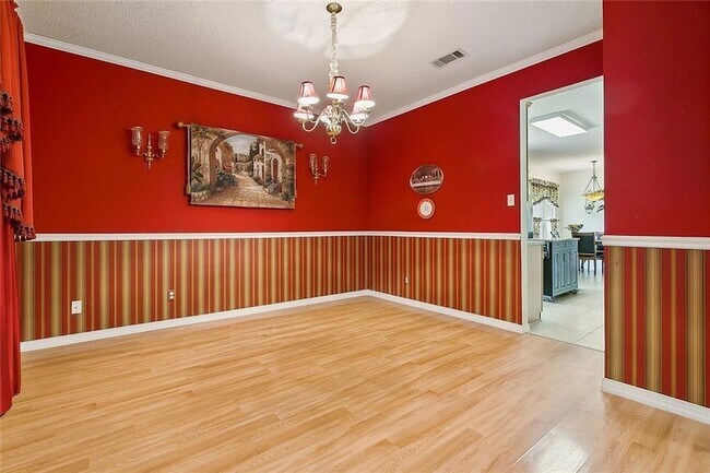 Foto del edificio - 3126 Meadow Lake Dr E