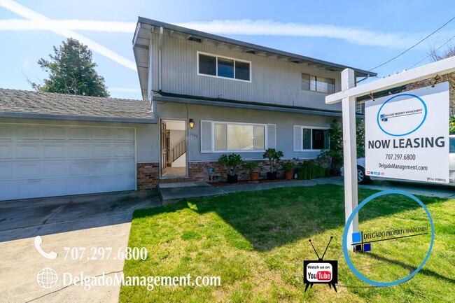 Building Photo - Benicia Townhome with large backyard