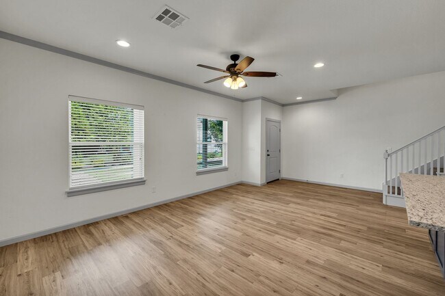 Building Photo - P.57 Kode Properties LLC 3507 - 3509
