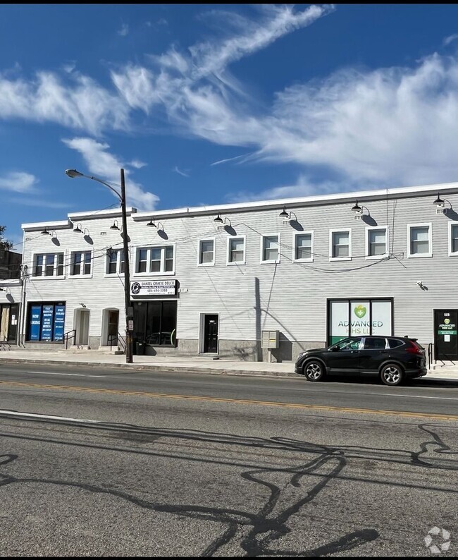 Building Photo - 529 Chester Pike