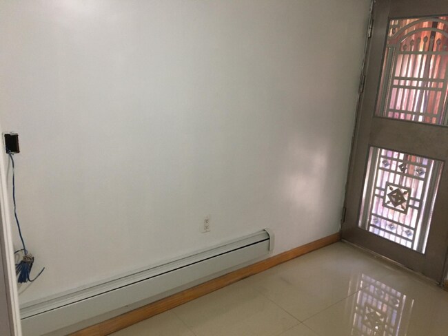 Foto del edificio - 2064 70TH St