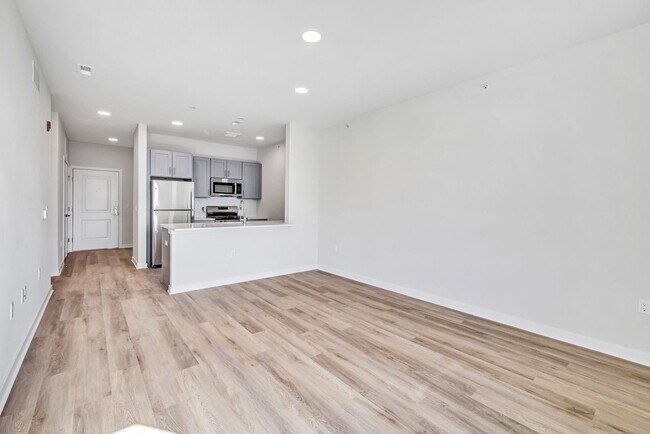 Interior Photo - Kinsley