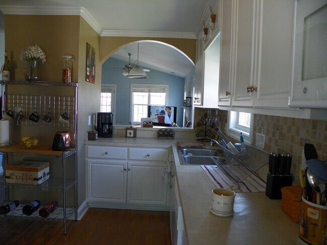 Foto del edificio - 4112 Huntsmoor Ln