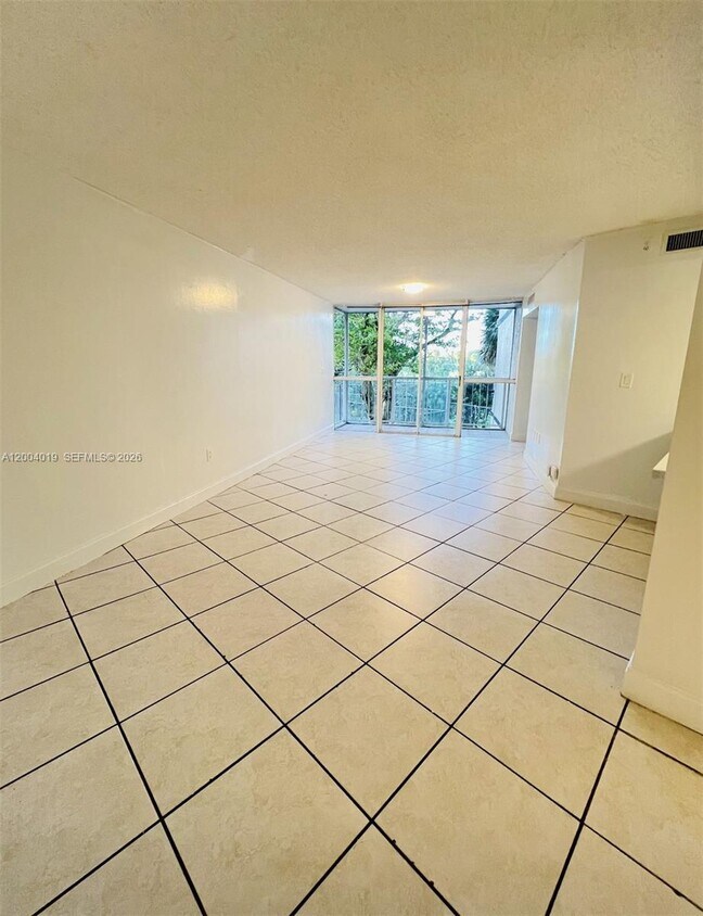 Foto del edificio - 7075 NW 186th St
