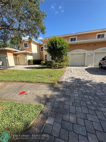 Primary Photo - 2565 Stockbridge Square SW