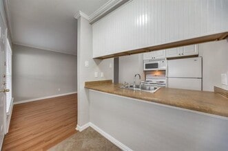 Building Photo - 5508 Tremont St