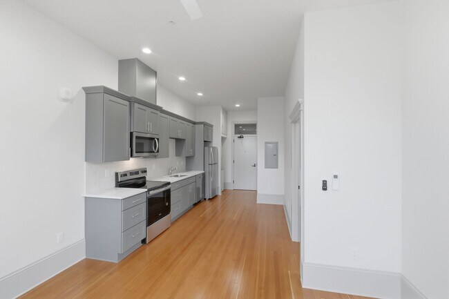 Foto del edificio - MOVE IN SPECIAL - See Description for Details