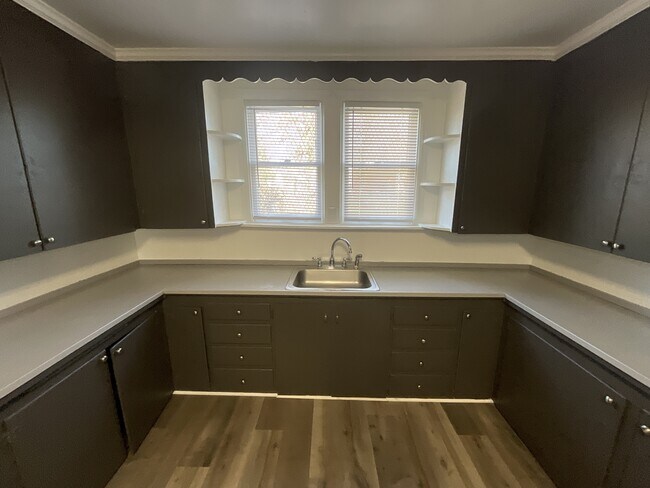 Foto del edificio - 573 W Princess St