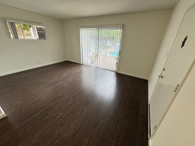 Building Photo - 11658 W Sunset Blvd