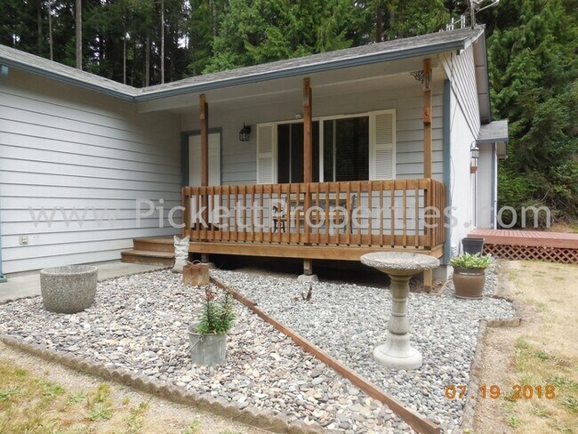 Building Photo - Rural North Kitsap 2 Bedroom on Acreage