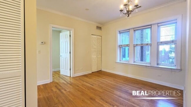 Foto del edificio - 2 bedroom in CHICAGO IL 60657