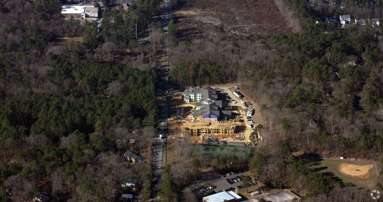 Vista aérea Foto de la construcción - Azalea Estates