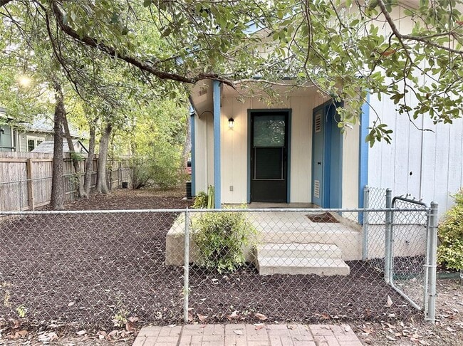 Building Photo - 5619 Clay Ave