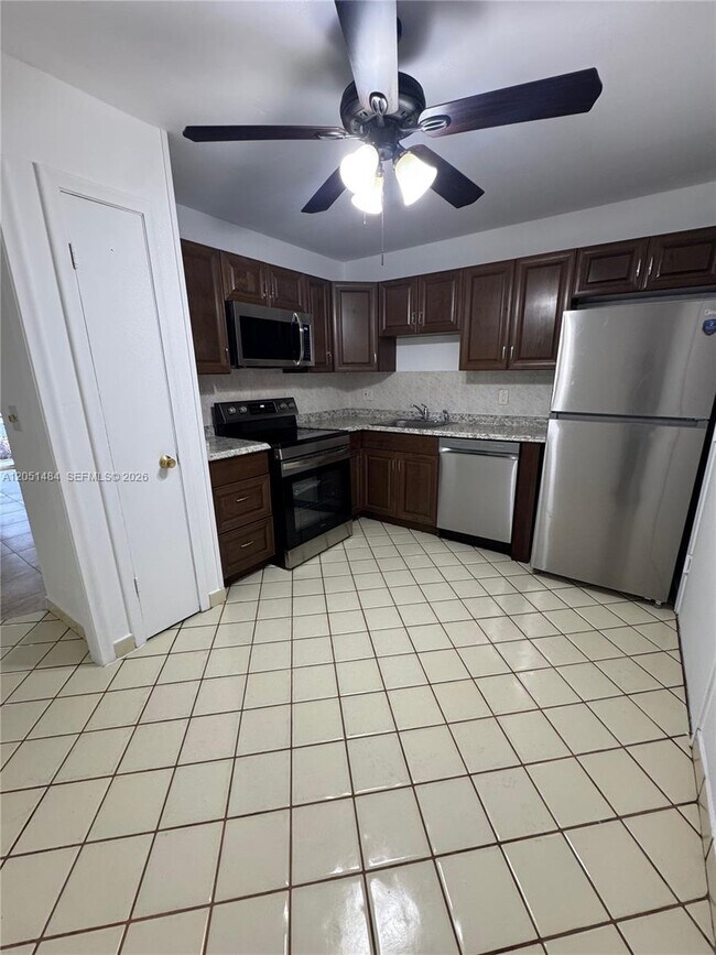 Foto del edificio - 2061 NW 47th Terrace