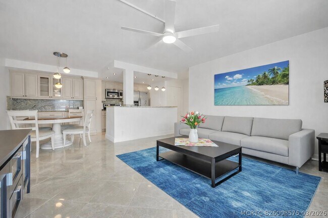 Foto del edificio - 720 Bayshore Dr