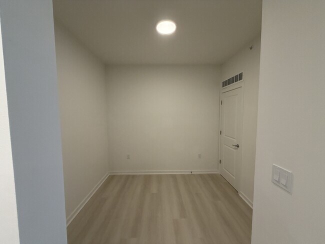Foto del edificio - 5587 Millenia Blvd