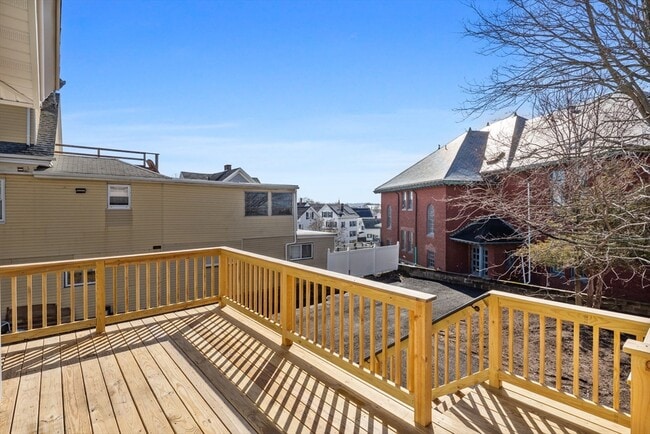 Building Photo - 20 Beacon St