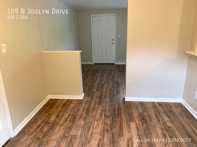Building Photo - 2 Bedroom In Penn Hills