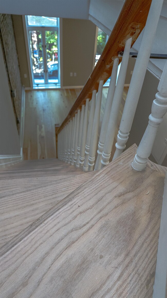 Building Photo - 207 GARDEN St