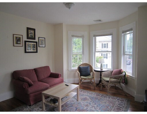 Building Photo - 209 Ash St