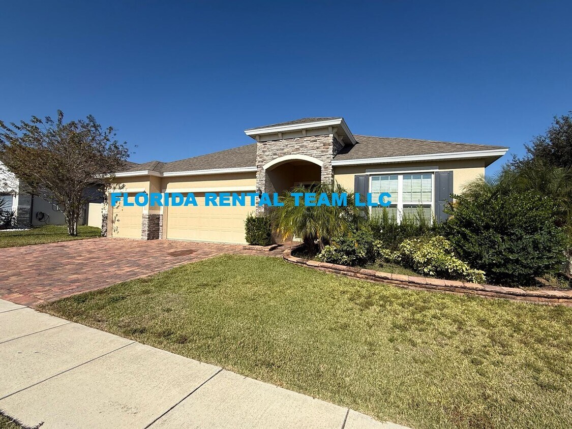 Foto principal - 5/4 Spacious Lake County Home