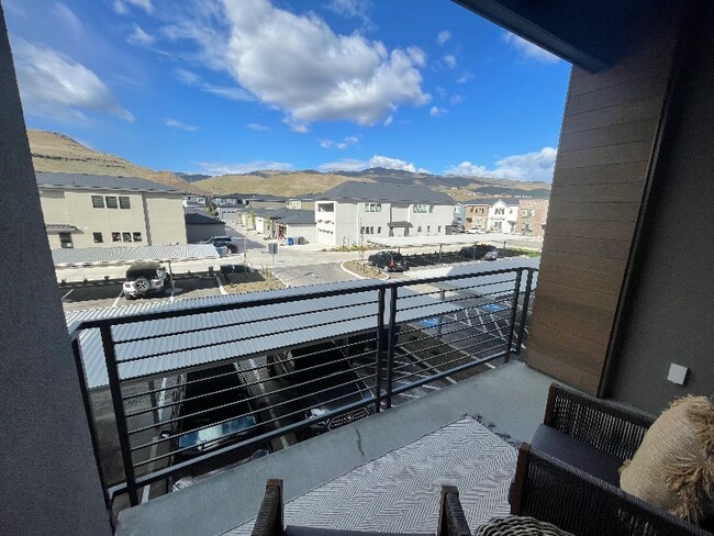 Balcony View - 3850 E Haystack St