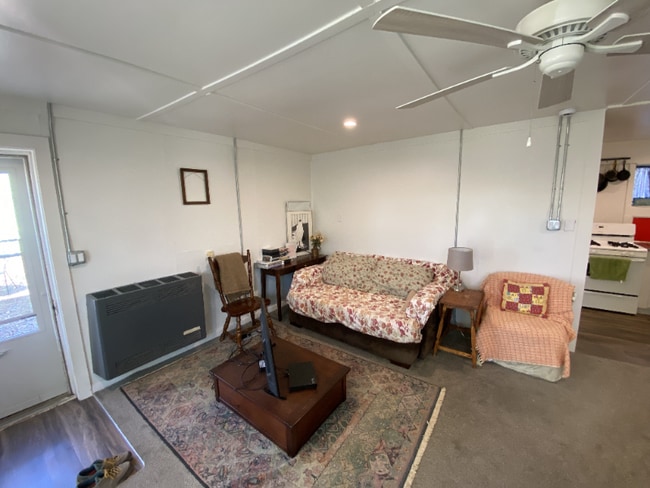 Foto del edificio - 521 S Bryan Ave